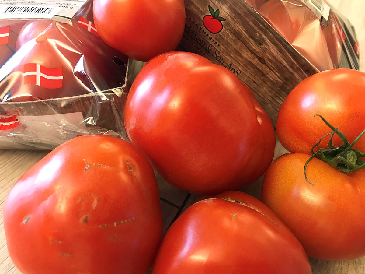 Tomater med kosmetiske fejl