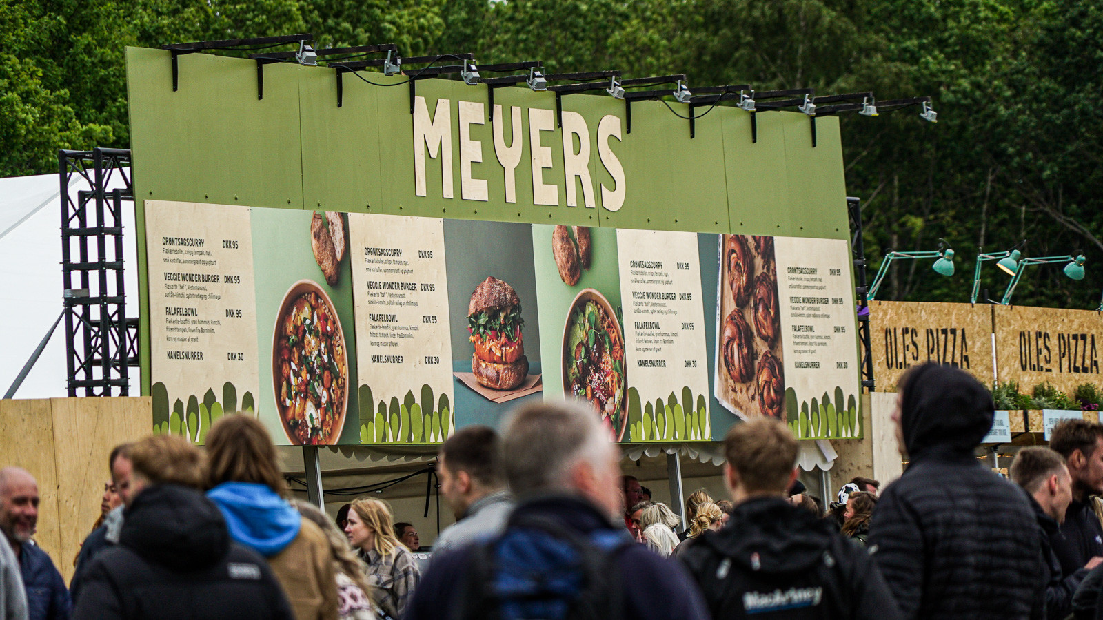 Meyers, der har været med i flere år på festivalen, havde en stor stand med en del forskellige retter på menuen
